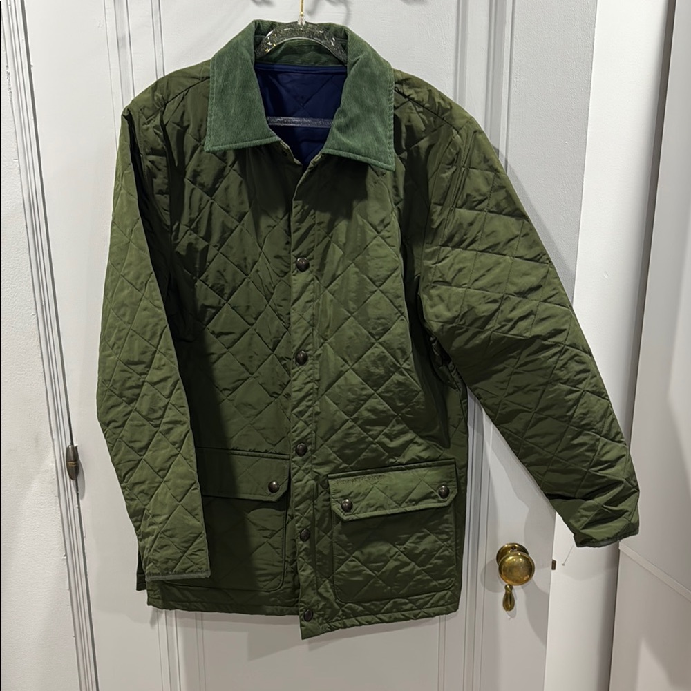Vineyard Vines, Women’s Size M, Olive green quilted barn jacket